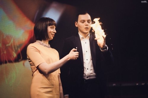 Atlikėjai jūsų šventei Iliuzionistas - NICHOLAS KIN[LT, RUS, ENG]