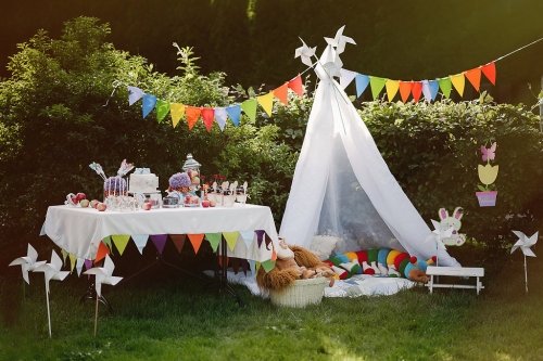 Kitos vestuvių prekės ir paslaugos Kuriame meninius desertų stalus, fotokampelius
