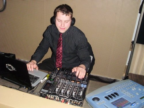 Muzikantai vestuvėms Vestuvių DJ'us