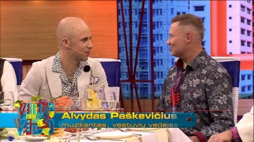 Muzikantai vestuvėms Vestuvių muzikantas, gyvai dainuojantis renginių vedėjas.