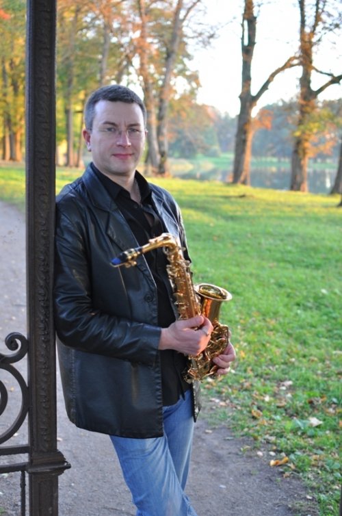 Muzikantai vestuvėms Muzikantas ,,DAINIUS'' 
tel. +370 686 38275