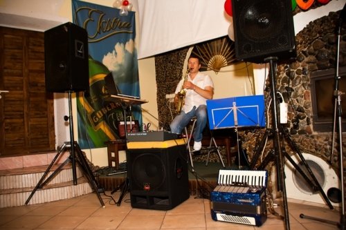 Muzikantai vestuvėms Muzikantas ,,DAINIUS'' 
tel. +370 686 38275