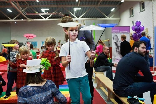 Atlikėjai jūsų šventei Profesionalus žonglierius, kojūkininkas