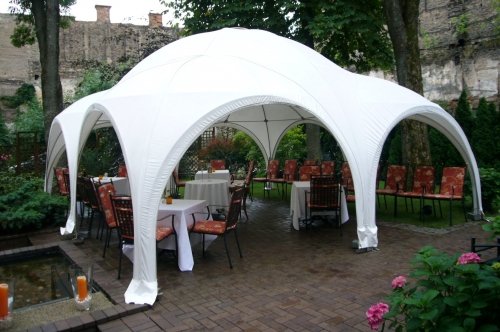 Palapinės PAVILJONŲ nuoma, dekoravimas šventėms www.vippaviljonai.lt