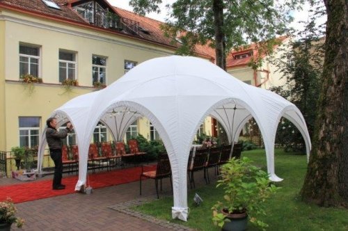 Palapinės PAVILJONŲ nuoma, dekoravimas šventėms www.vippaviljonai.lt