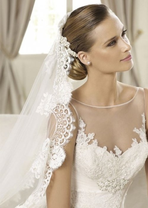 Vestuvinių suknelių salonai Proginių rūbų salonas VAKARĖ Taikos 55 Klaipėda