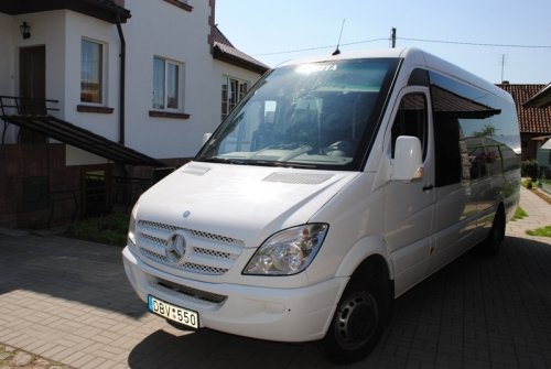 Mikroautobusų, autobusų nuoma Norime Jūms pasiūlyti 17 vietų mikroautobusą, Vip klasės su DVD, 