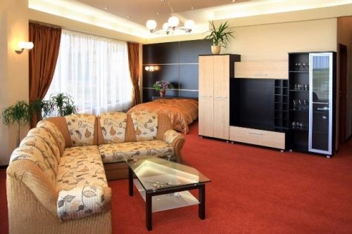 Viešbučiai Kviečiame naktį praleisti "Via Baltica" viešbutyje