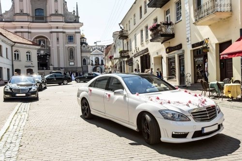 Automobilių nuoma Mercedes-Benz S klasės prabangių automobilių nuoma vestuvėms