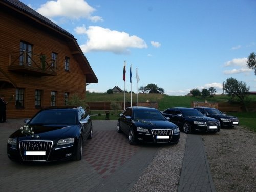 Automobilių nuoma Exclusive Audi A8 LONG 2009 m. BMW F10, PORCHE CAYENNE
