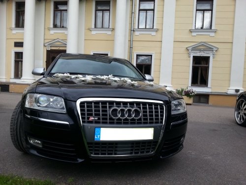 Automobilių nuoma Exclusive Audi A8 LONG 2009 m. BMW F10, PORCHE CAYENNE