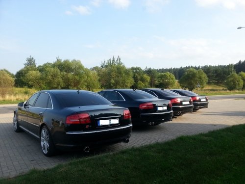 Automobilių nuoma Exclusive Audi A8 LONG 2009 m. BMW F10, PORCHE CAYENNE