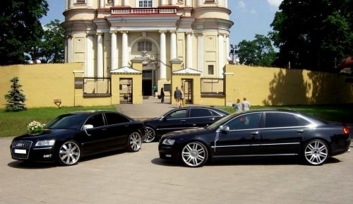 Automobilių nuoma Exclusive Audi A8 LONG 2009 m. BMW F10, PORCHE CAYENNE