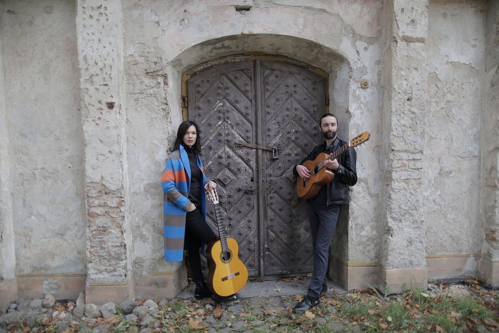 Muzikantai vestuvėms Gitarų duetas arba smuikas-gitara.