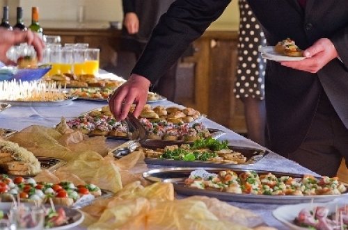 Maistas vestuvėms "Kregždutės" skanus maistas Jūsų Šventei! 