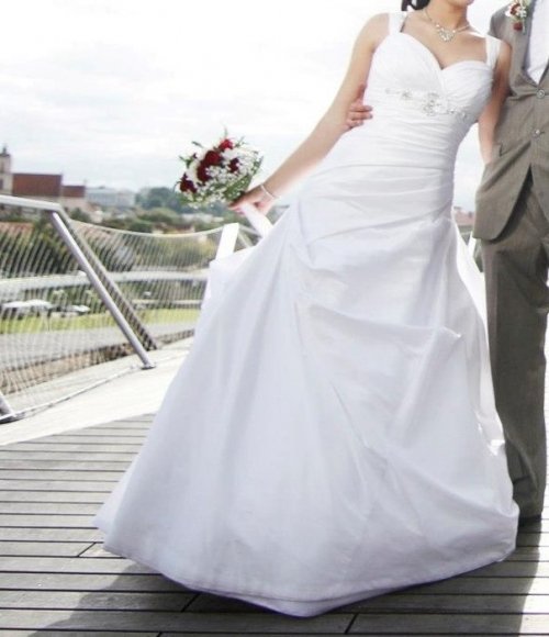 Vestuvinių suknelių salonai Parduodama PRONOVIAS nuostabi vestuvinė suknelė