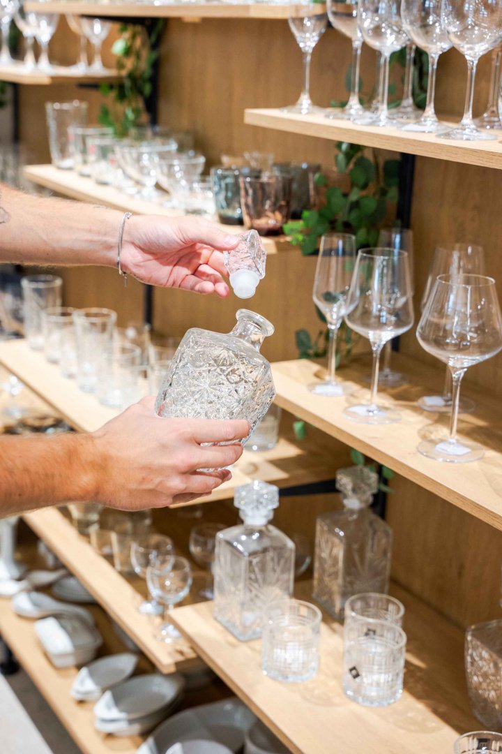 Puošimas Serviravimas, indų ir įrangos pardavimas