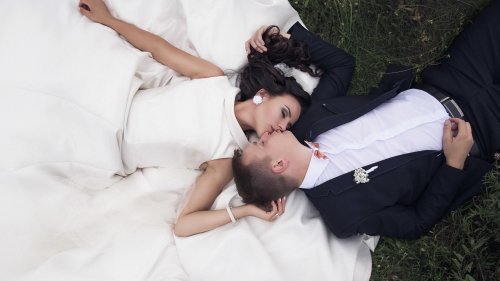 Vestuvių filmuotojai AuraStudio- Fotografų ir Operatorių komanda