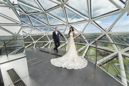 Vestuvių filmuotojai AuraStudio- Fotografų ir Operatorių komanda