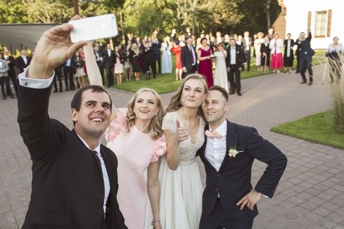 Vestuvių filmuotojai AuraStudio- Fotografų ir Operatorių komanda