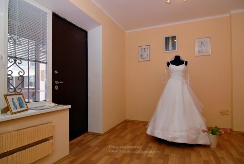 Vestuvinių suknelių salonai Vestuvinių, proginių drabužių nuoma, J.Ralio g. 7, Jonava