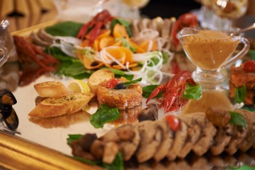 Maistas vestuvėms Restoranų tinklas “Bernelių užeiga”