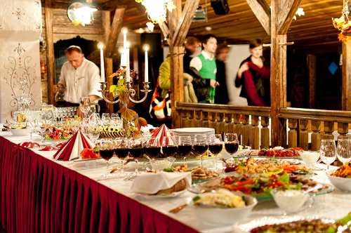 Maistas vestuvėms Restoranų tinklas “Bernelių užeiga”