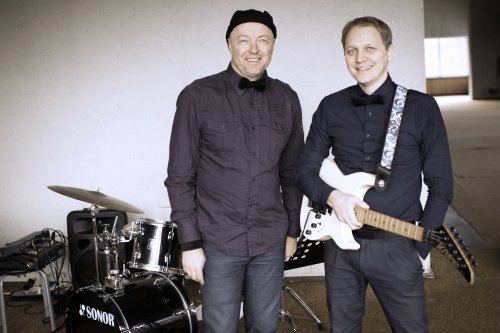 Gitaristas, repertuaras lietuvių, rusų ir anglų k.