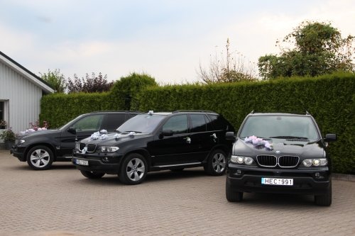 Automobilių nuoma BMW X5 Automobiliu nuoma automobiliai vestuvems Vestuviniai autom