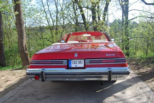 Automobilių nuoma Senovinis BUICK automobilis jūsų vestuvėms