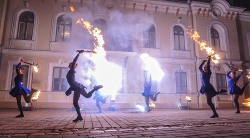 Atlikėjai jūsų šventei Ugnies šou vestuvėms !