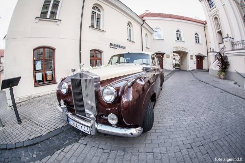 Limuzinai vestuvėms Limuzinai Rolls Royce, Cadillac Eldorado Jūsų vestuvėms