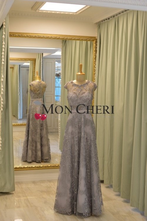 Proginės suknelės "MON CHERI" salonas