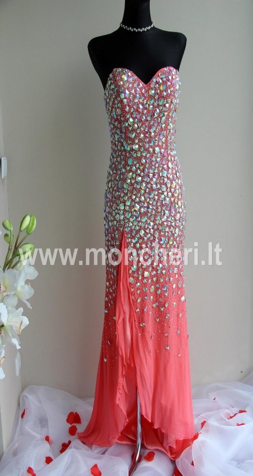 Proginės suknelės "MON CHERI" salonas