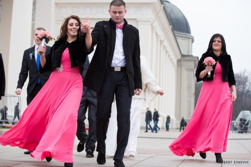 Proginės suknelės "MON CHERI" salonas