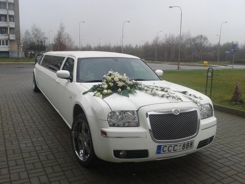 Limuzinai vestuvėms Vestuviu Transportas CHRYSLER 300C Hummer H2,DODGE CHARGER