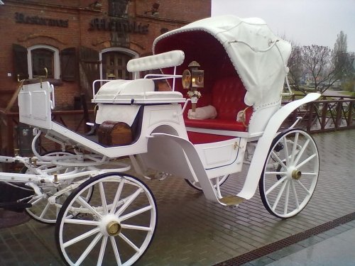 Kito transporto nuoma  Balta karieta. Ilgai ir laimingai