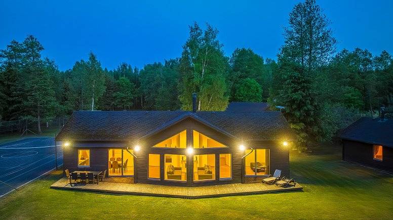 Sodybos, dvarai, vilos SPALIO KRANTAS poilsiavietė