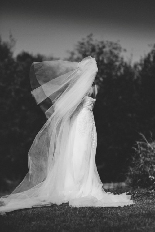 Vestuvinių suknelių salonai Nuostabi ir elegantiška VERA WANG vestuvinė suknelė