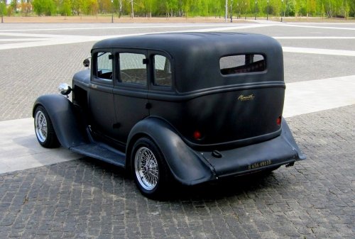 Automobilių nuoma 1933 m Plymouth Coupe 