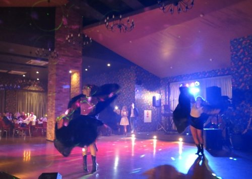 Atlikėjai jūsų šventei VERKA Serdiučka Show, muzikantai, dj Tel. +370 609 16010
