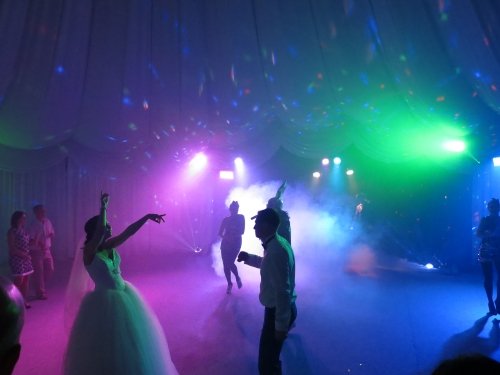 Atlikėjai jūsų šventei VERKA Serdiučka Show, muzikantai, dj Tel. +370 609 16010