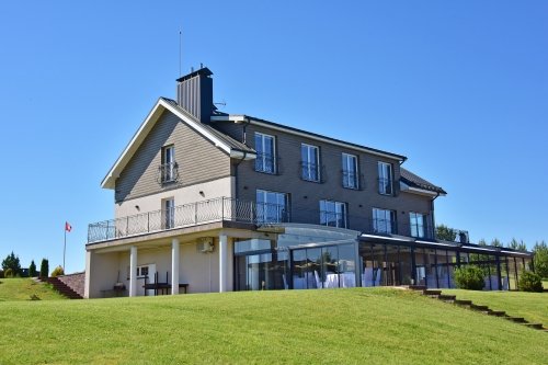 Sodybos, dvarai, vilos Vila ILGAI - ypatinga vieta ant ežero kranto šalia Trakų