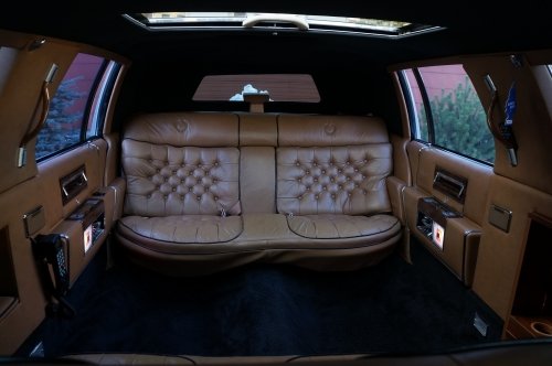 Limuzinai vestuvėms CADILLAC BROUGHAM 1988 5.0 V8