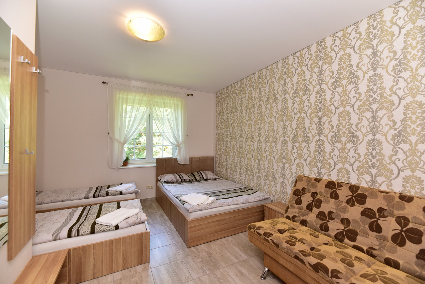 Sodybos, dvarai, vilos La Villa Royale- privatumo oazė visai šalia sostinės!