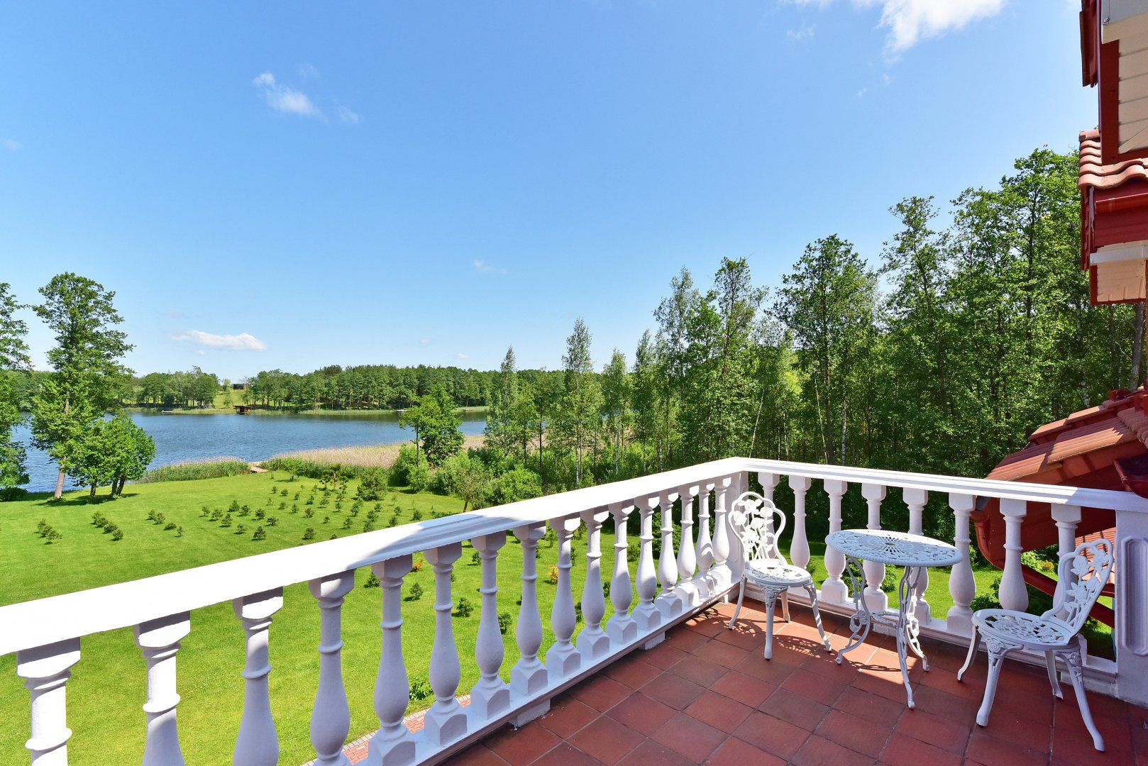 Sodybos, dvarai, vilos La Villa Royale- privatumo oazė visai šalia sostinės!
