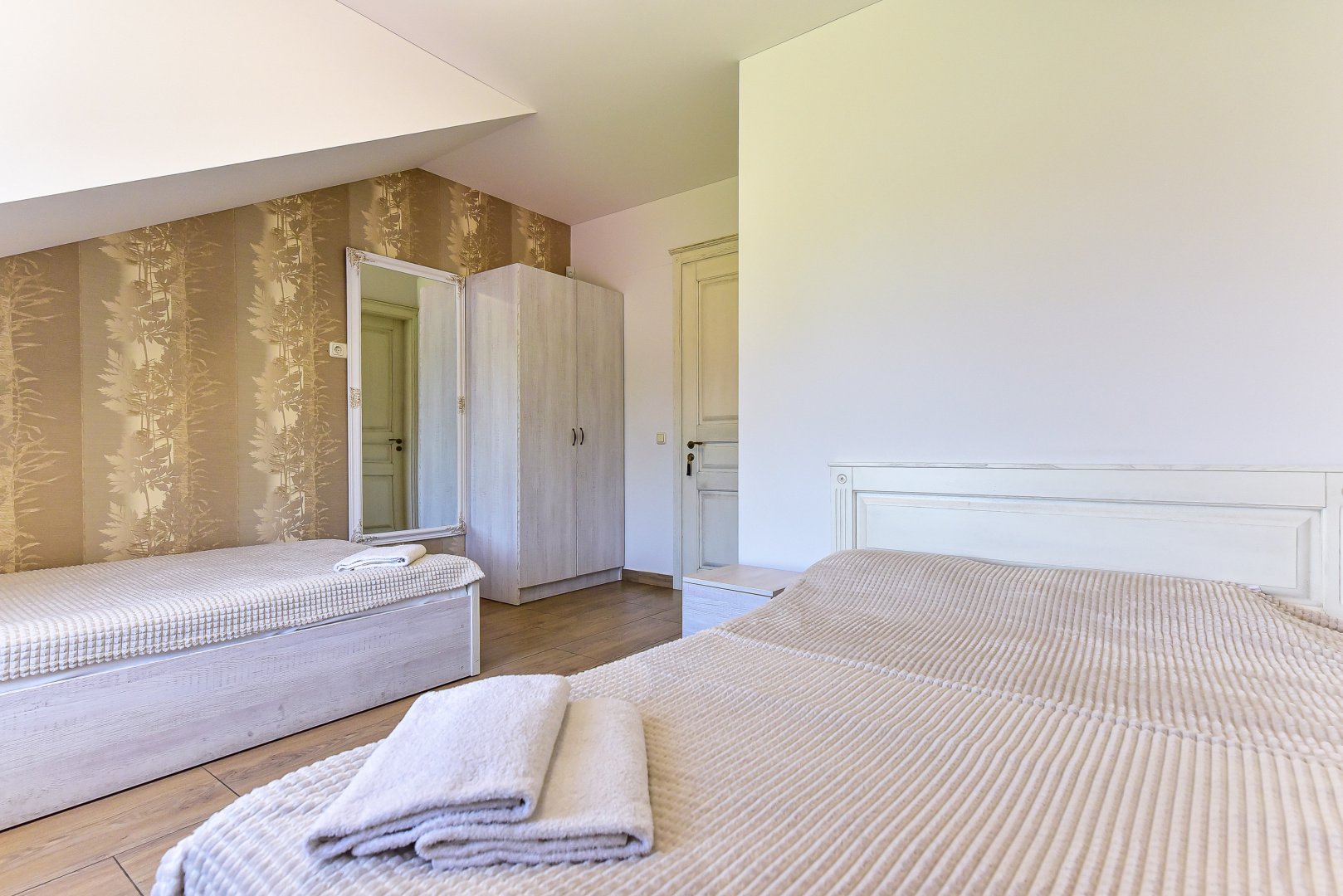 Sodybos, dvarai, vilos La Villa Royale- privatumo oazė visai šalia sostinės!
