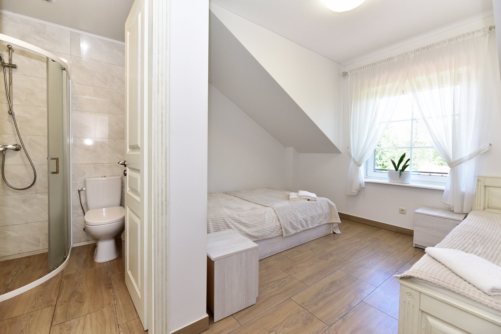Sodybos, dvarai, vilos La Villa Royale- privatumo oazė visai šalia sostinės!