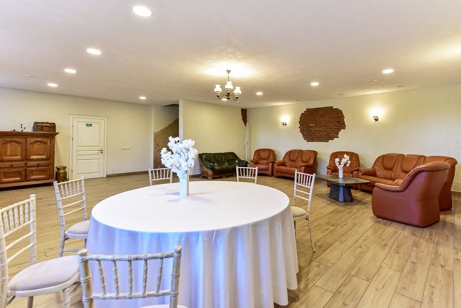 Sodybos, dvarai, vilos La Villa Royale- privatumo oazė visai šalia sostinės!