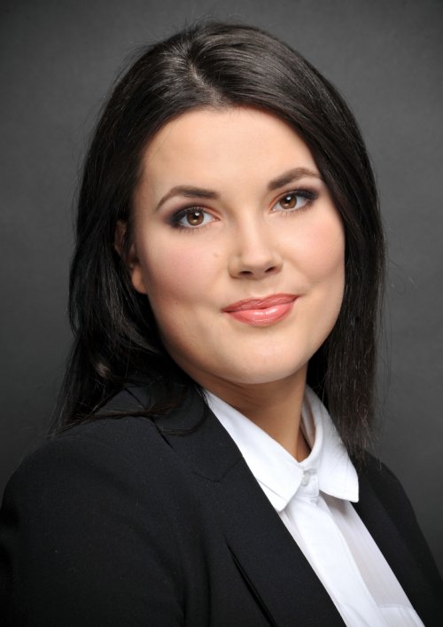 Vestuvinės šukuosenos, grožio procedūros, soliariumai Profesionalus makiažas. Vizažistė Saida.